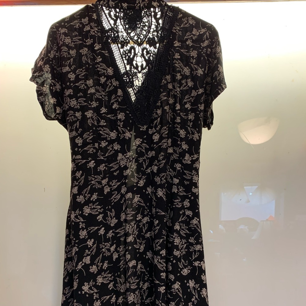 Angie lace-back floral dress